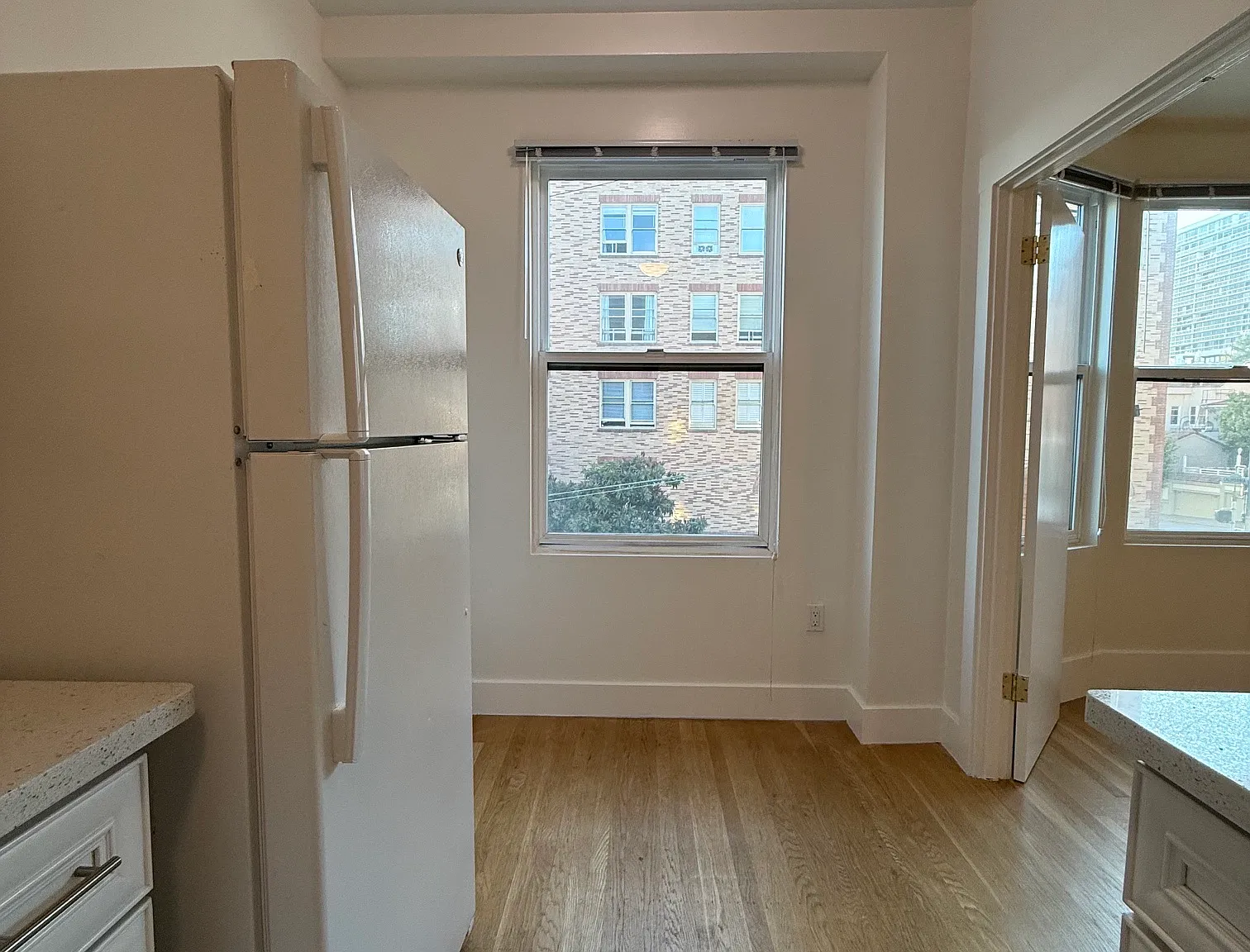 Bright 1BR in Pacific Heights | Parking Available | Pet Friendly — Photo 4