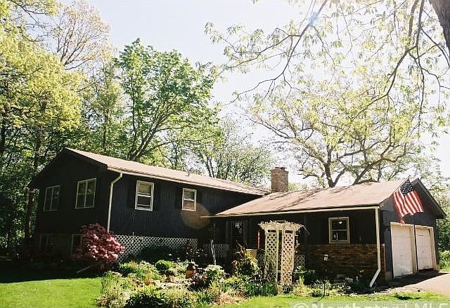 1st image of 1425 E Oaks Trl