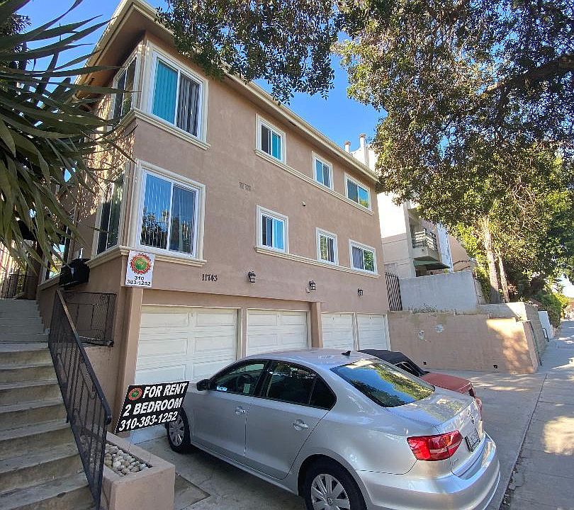 1st image of 11743 Dorothy St #4