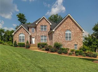 1003 Thorn Hill Ct, Hendersonville, TN 37075