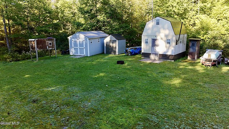 2nd image of L16 Peavey Road