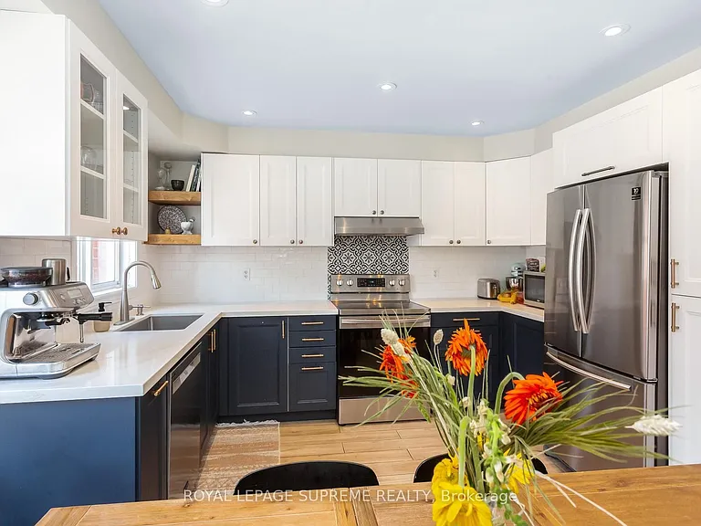 16 Lightbourn Ave — Photo 14