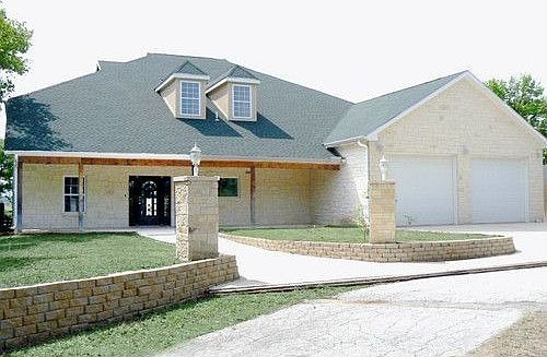 2nd image of 175 Hilltop Dr