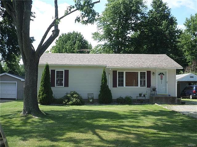 1st image of 739 E Woodland Dr