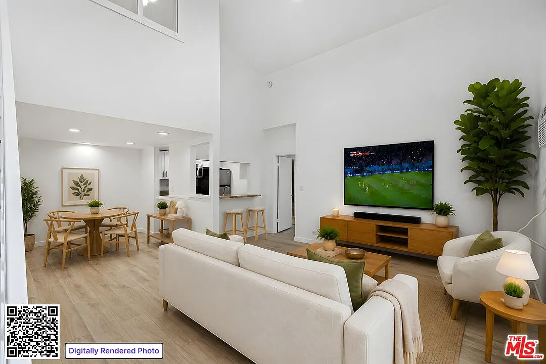 2 bed, 2.0 bath, 900 sqft, $3,899 — Photo 3