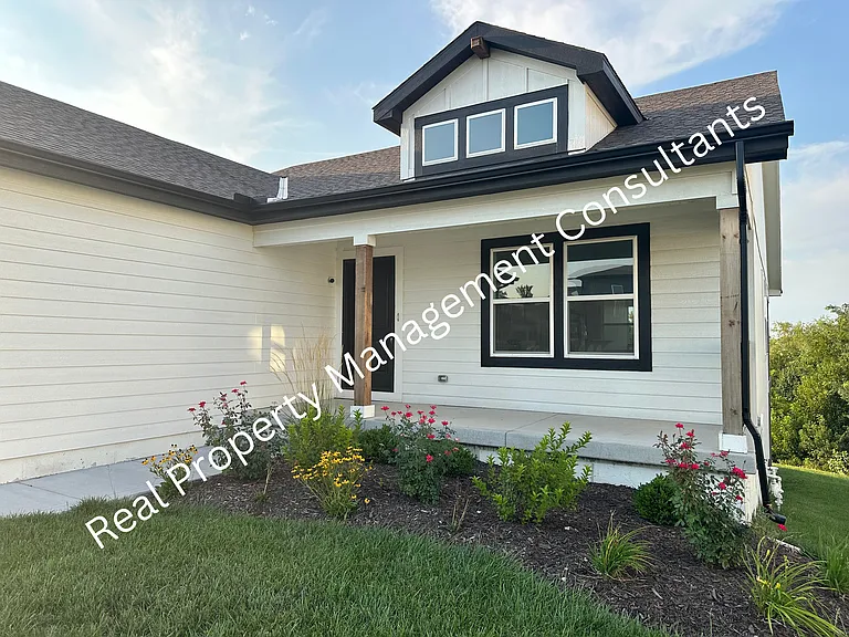 1628 SW Buckthorn St — Photo 27