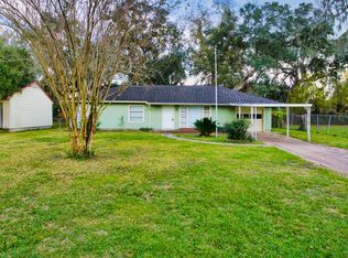 906 Avenue A, Sweeny, TX 77480