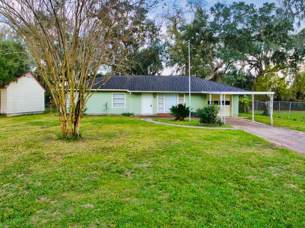 906 Avenue A, Sweeny, TX 77480