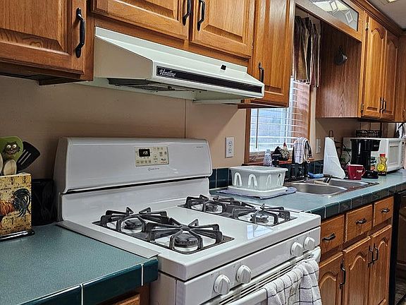 5th image of 317 N 1st St