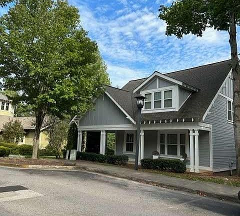 2nd image of 490 Barnett Shoals Rd APT 101
