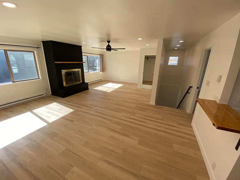 122 N 5th St #B — Photo 1