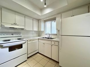 4920 99th Way N #204, Saint Petersburg, FL 33708