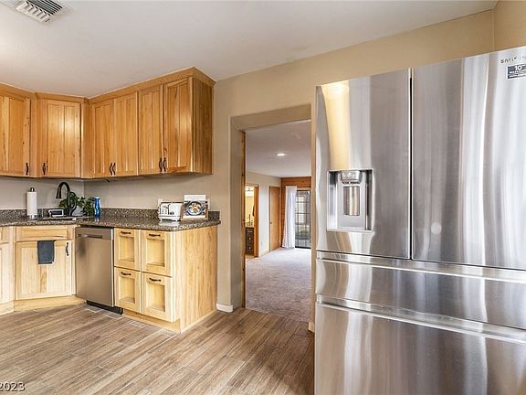 5th image of 651 Avenue G