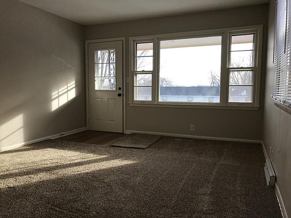 4th image of 710 N Walnut St