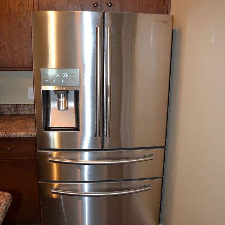 1st image of 228 NE Cumberland Dr