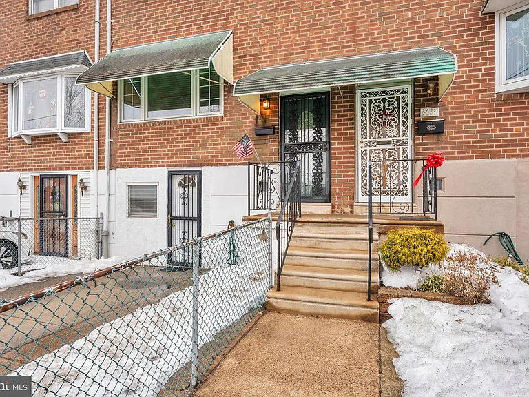 3639 Gaul St — Photo 1