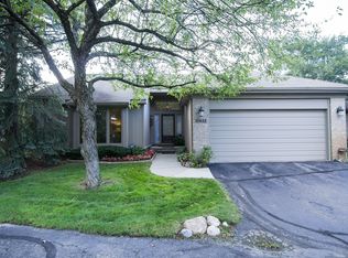 33633 Vista Dr #1, Farmington Hills, MI
