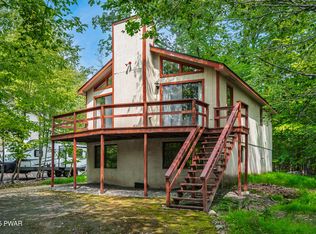 277 Chestnuthill Dr, Lake Ariel, PA 18436