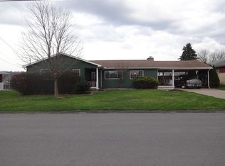 52 Hartford St, Westover, WV 26501