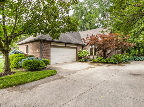 2074 Oldfields Circle North Dr, Indianapolis, IN 46228