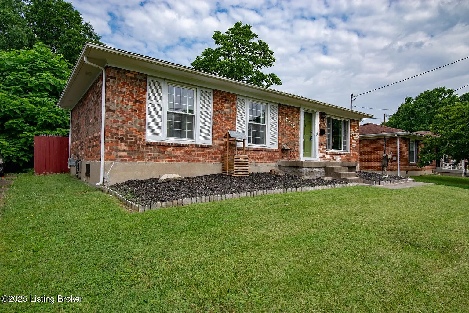 7724 Kim Dr photo 1