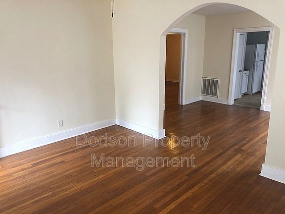2nd image of 504 Lakeside Blvd