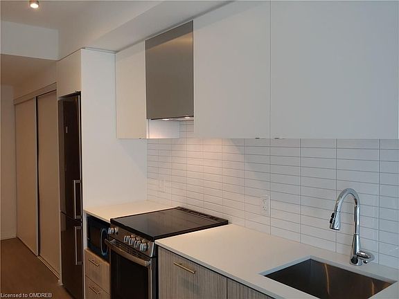 2nd image of 251 Jarvis St #1818