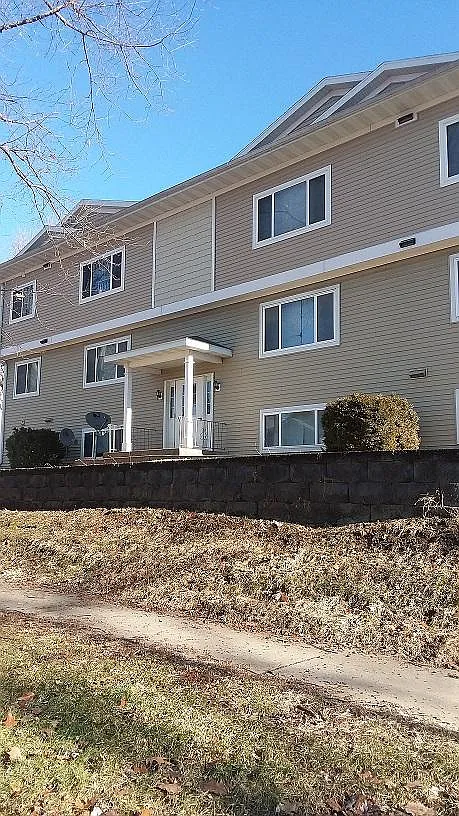 1 bed, $926 — Photo 1