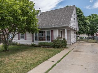 1413 Summit Ave, Racine, WI 53404