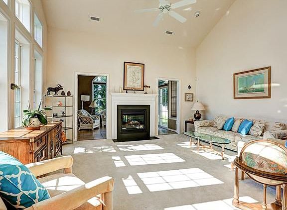 3rd image of 3401 Gwynns Pl #0