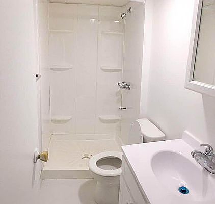 4th image of 2819 35th St #1