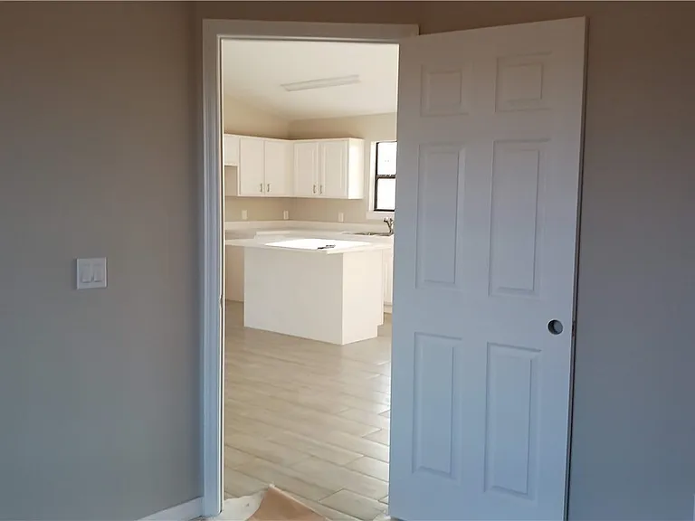 934 Marilyn Ave S — Photo 12