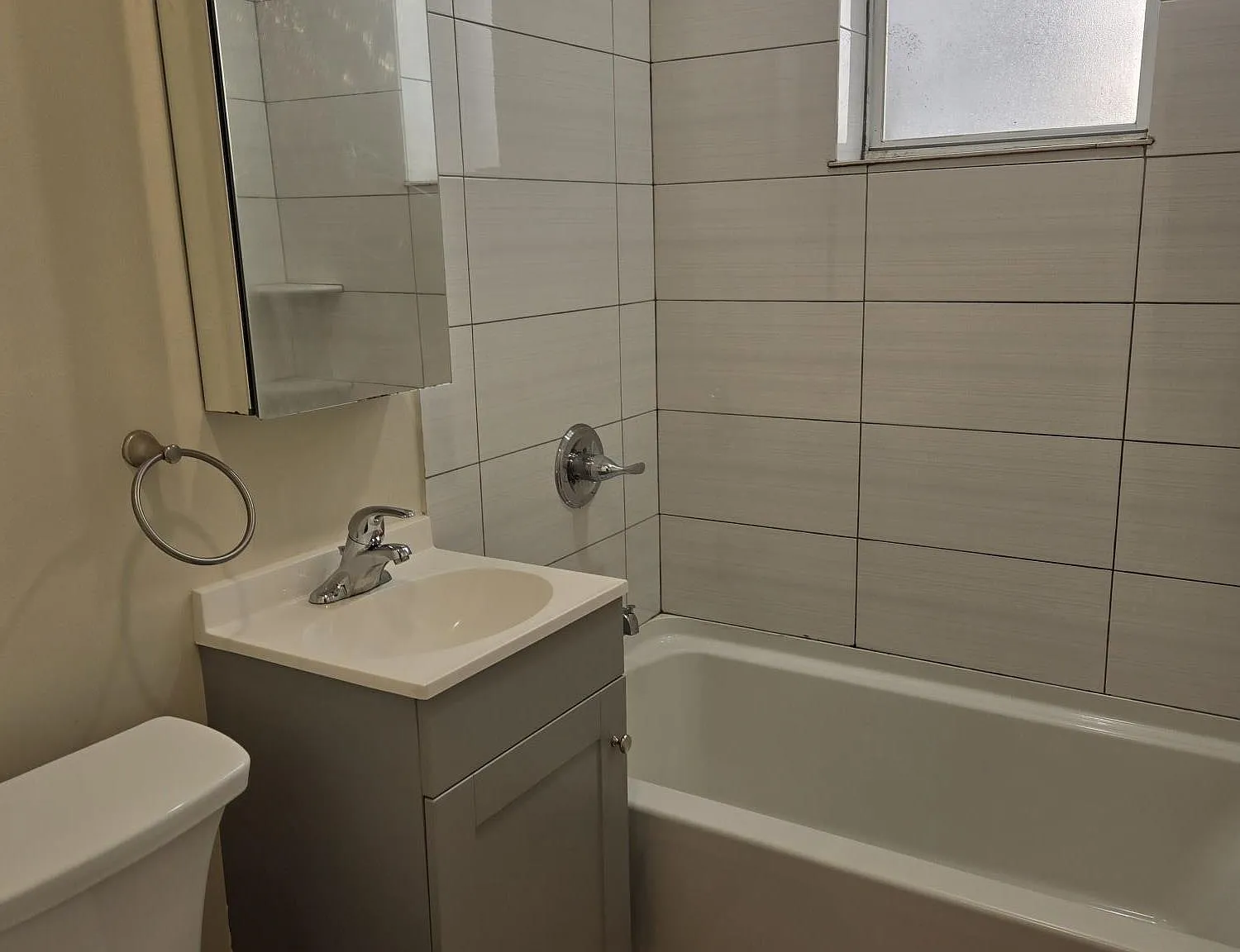1 bed, 1.0 bath, $1,475 — Photo 3