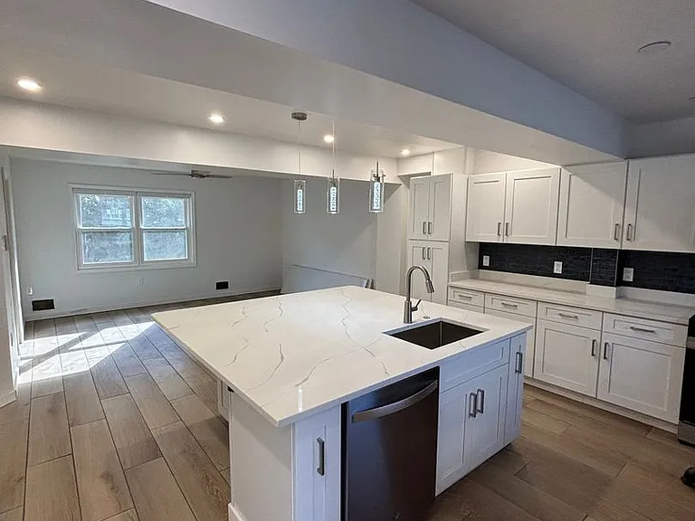 2 Alice Ct — Photo 3