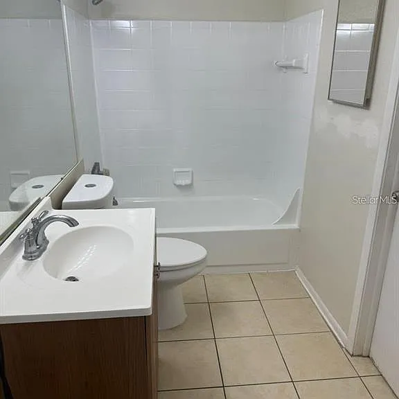 1972 Lake Atriums Cir #187 — Photo 5