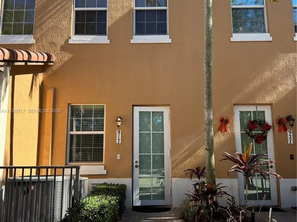 917 SW 147th Ave #2006, Pembroke Pines, FL 33027