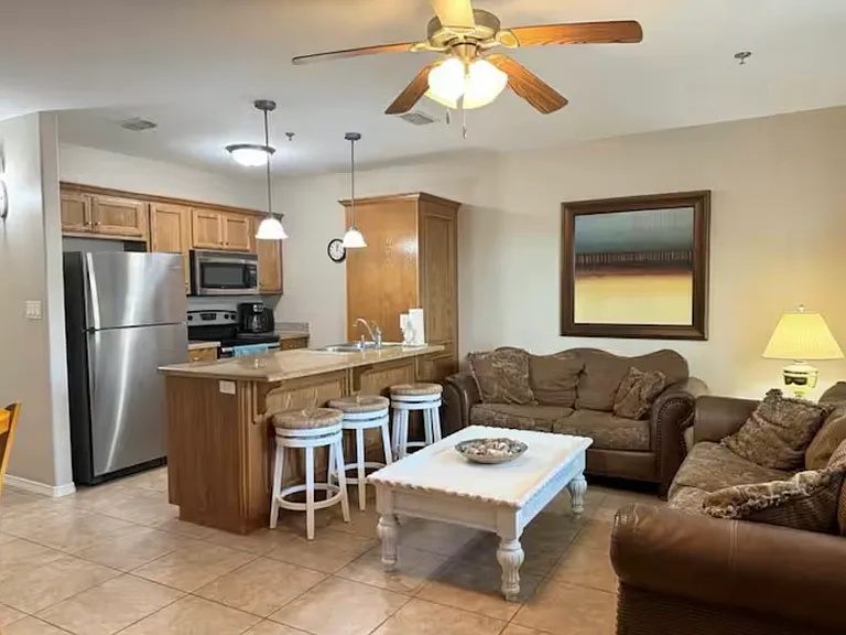 102 E Marlin St #5 — Photo 6