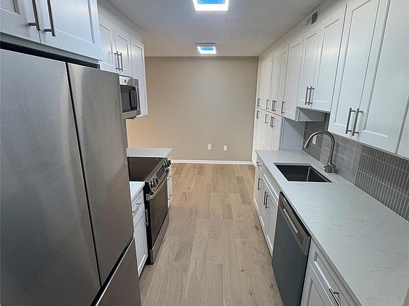 4th image of 500 High Point Drive #506