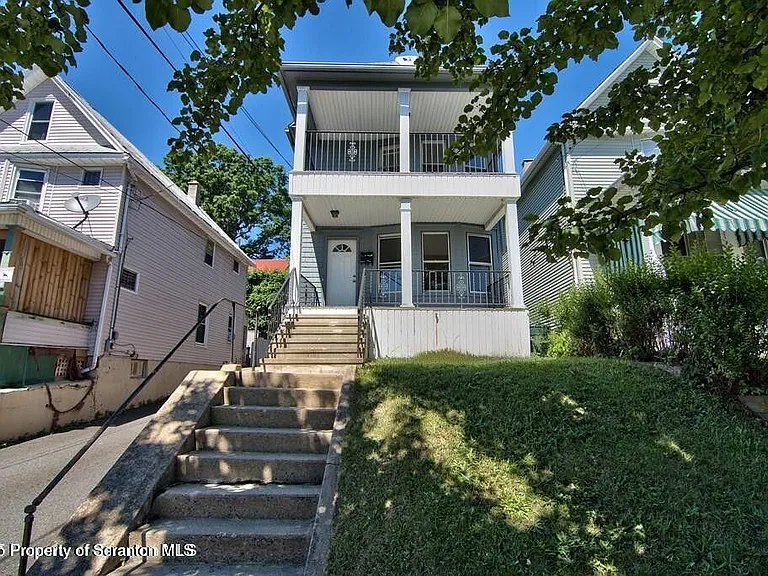 1515 Pine St — Photo 3