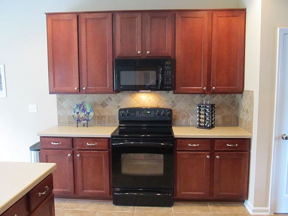 2nd image of 910 Wild Wolf Dr