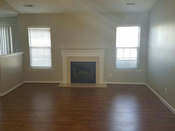 5th image of 35 N Orchard Farms Ave