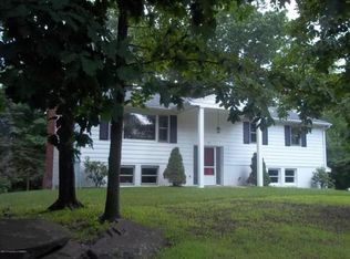 53 Tremont Ave, Dallas, PA 18612