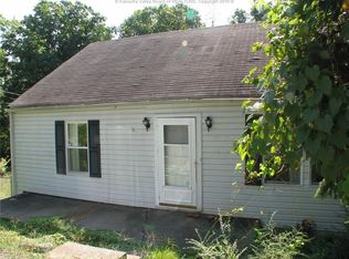 34 Conner Rd, Nitro, WV 25143