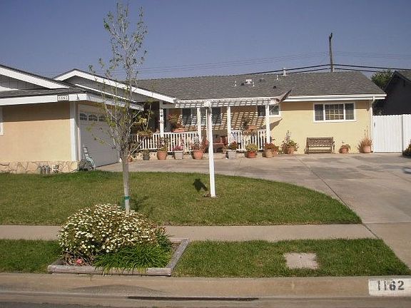 2nd image of 1162 N Rowland Ave