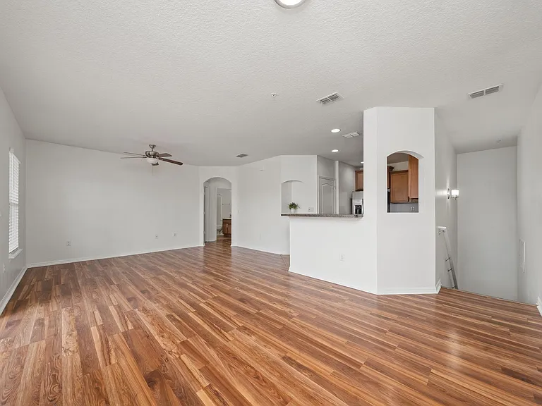 2148 Betsy Ross Ln — Photo 7