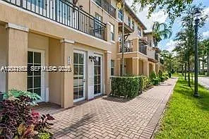 Cobblestone Ii Condo — Photo 3