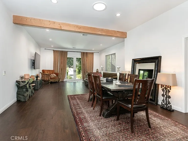 5825 Fulton Ave — Photo 10