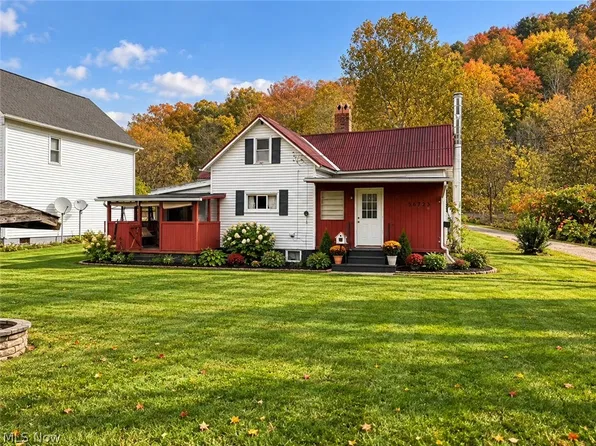 56723 Circle Dr, Armstrong Mills, OH 43933
