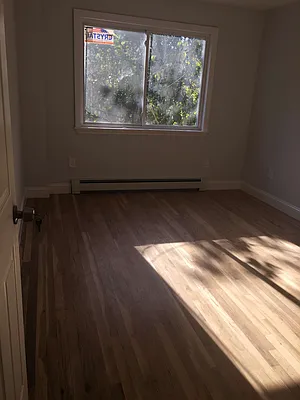 Rented by Metropolis International Realty Inc. | media 37