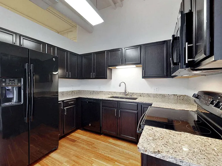 Skinner Macaroni Lofts — Photo 47